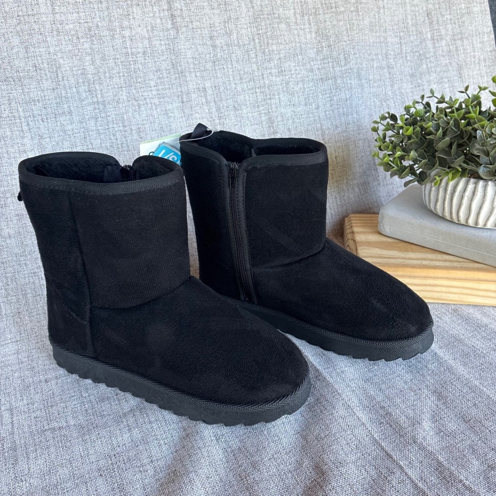 Extremely Me Youth Faux Fur Lined Boot Black 13/1 Zip Up Winter Boots